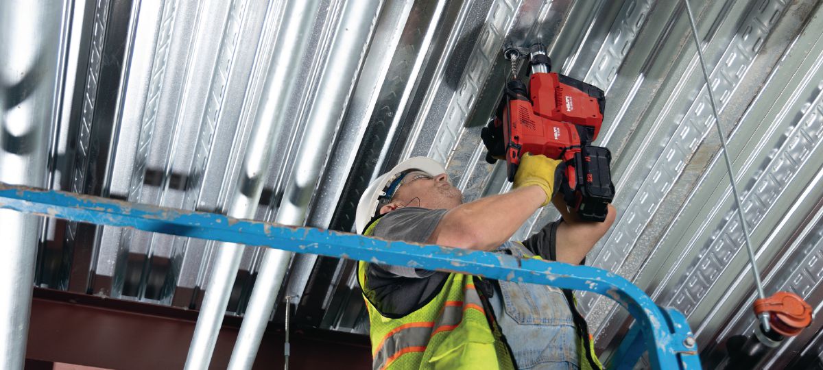 Concrete   drilling with safe and high performing rotary hammer TE 6-22 and TE DRS-4/6